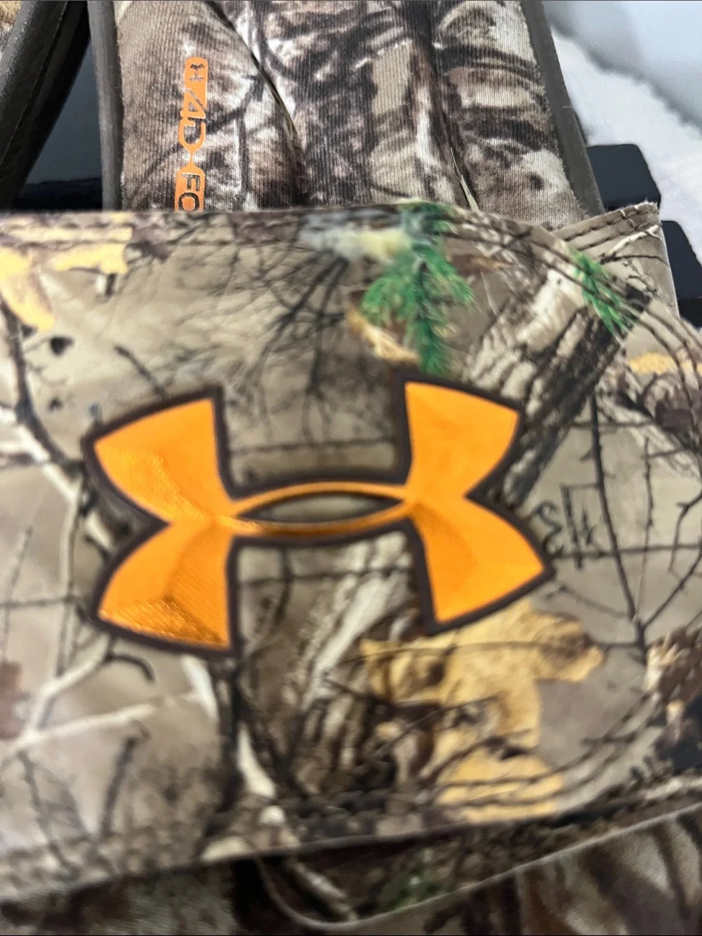 Under Armour Men’s Real Tree Camo Slide Sandals with Orange Logo size 9 - Picture 2 of 6